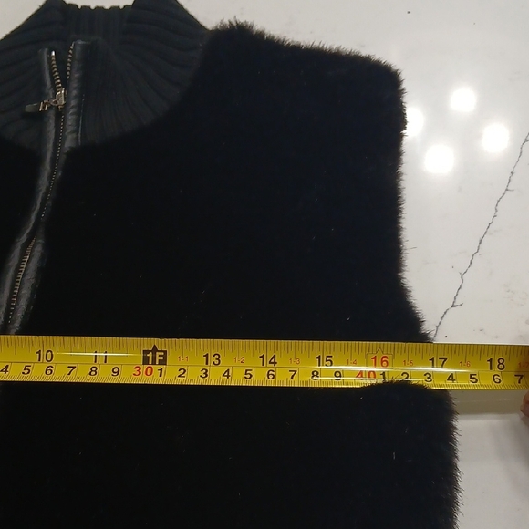 Black Faux Fur Vest, By Lisa, Sz M, new With Tags - Picture 10 of 11
